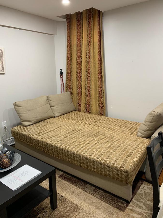 Clean, Beautiful & Modern 2 Bedroom Apartment Mississauga Exterior foto